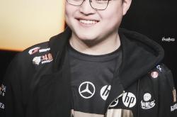 NG娱乐- uzi还在edg吗 