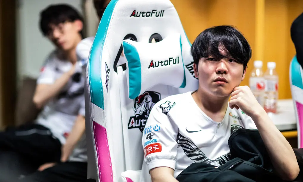 Rookie赛事官方发布大胜新规，G2争议不断！的简单介绍